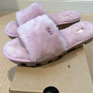 Ugg women’s cozette size 9